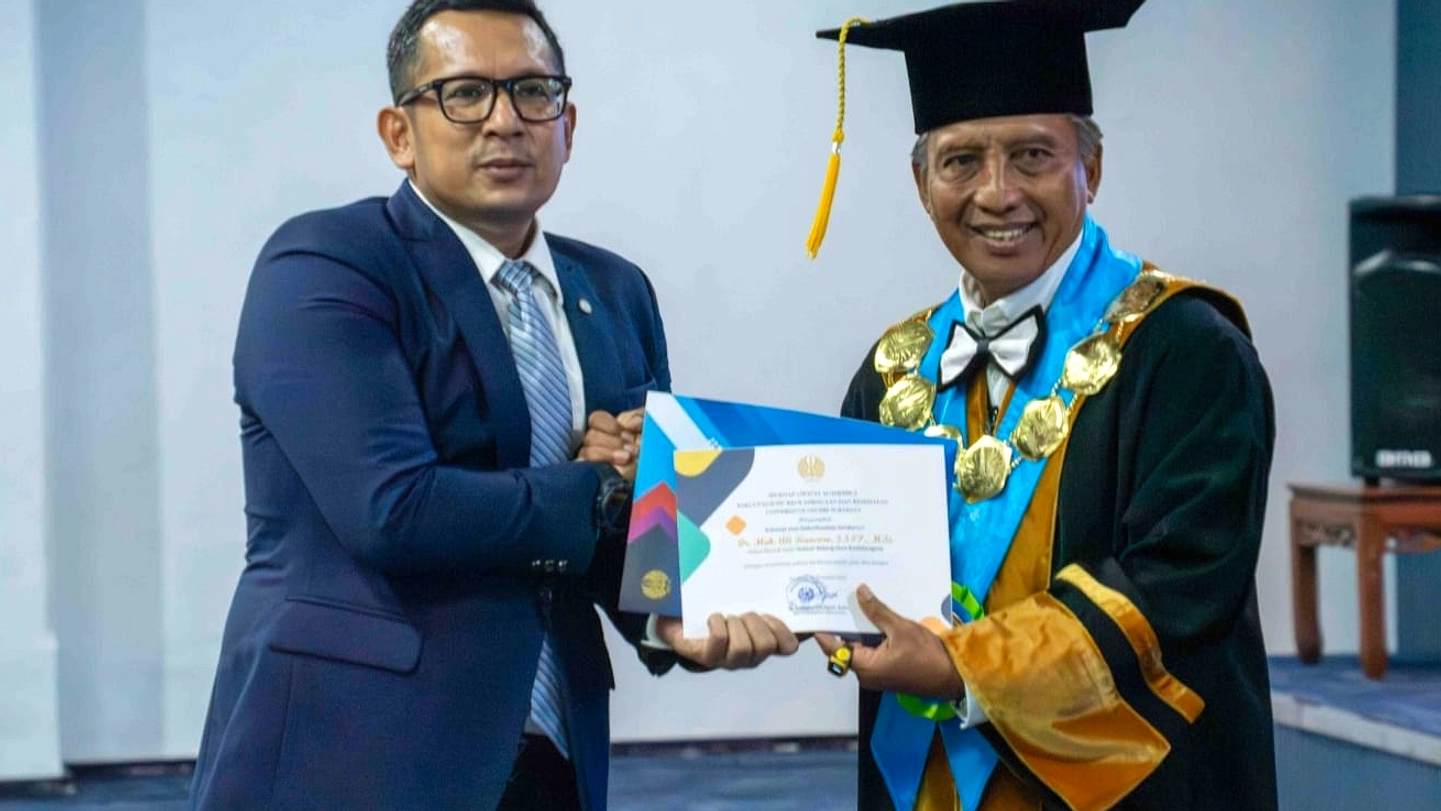 Predikat Cum Laude Meningkat, Makna Prestasi Dipertanyakan
