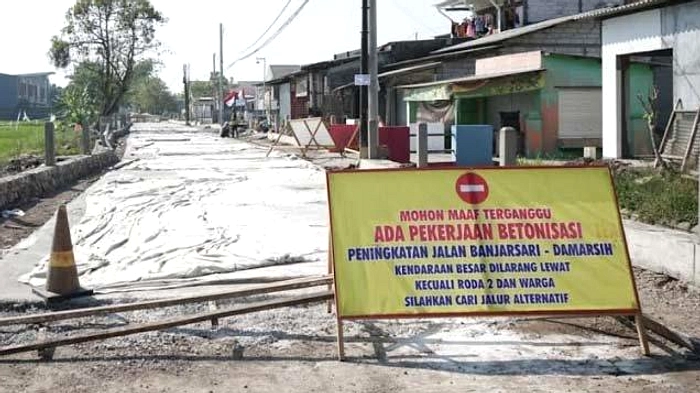 Pria 66 Tutup Jalan Sidokare, Warga Keluhan Banyak