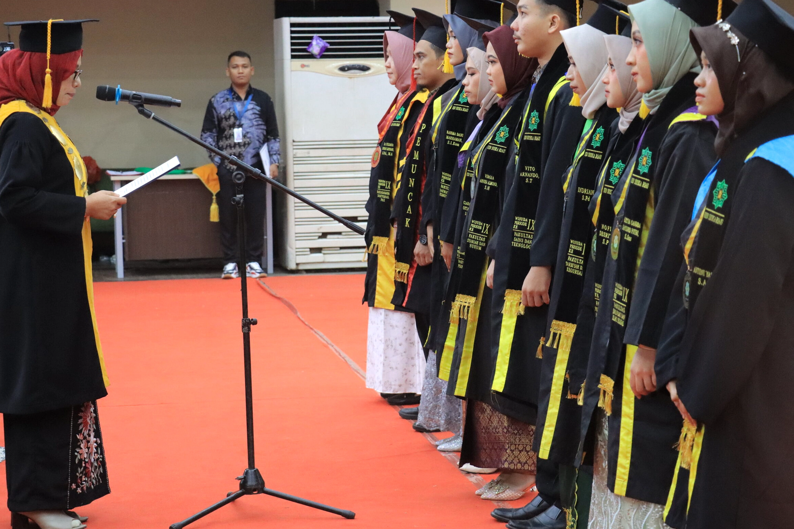 Prof. Dossy Jadi Guru Besar Ubhara 40 Tahun Mengajar