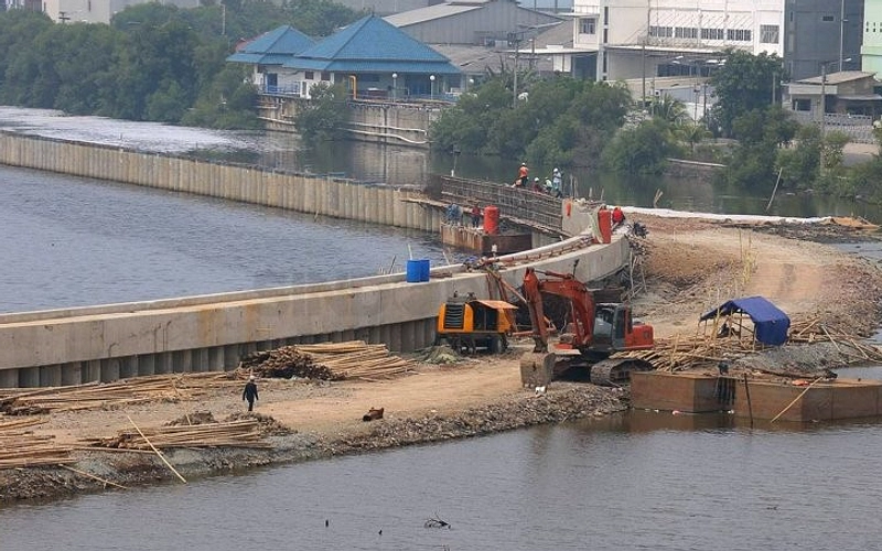 Proyek Tanggul Raksasa Pantura Masih Dikaji
