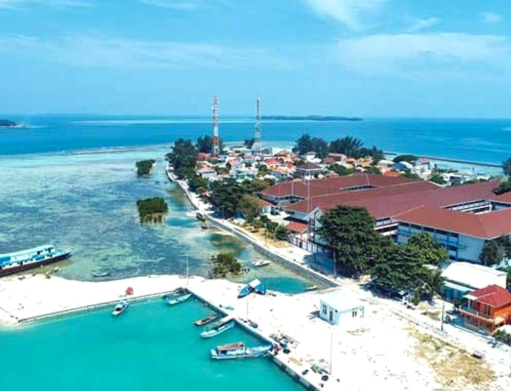 Pulau Kelapa: Pantai Padat, Pariwisata Aktif Utara Jakarta