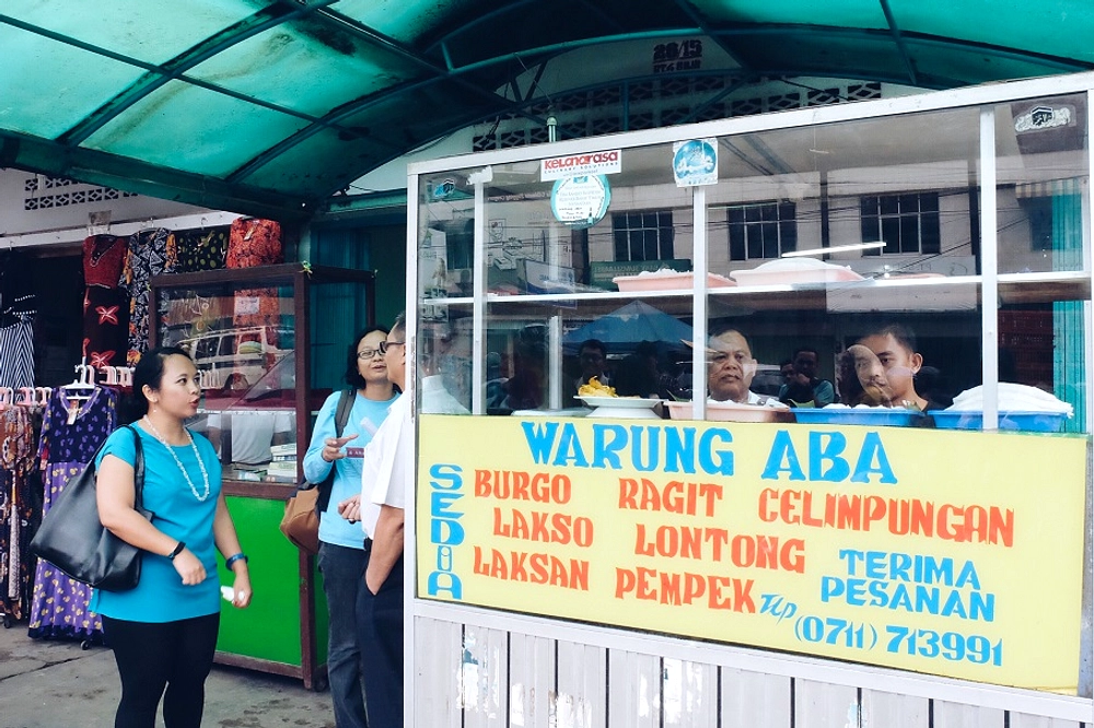 Raffi Ahmad Bantu Warung Acar Buntut Palembang di Palmerah