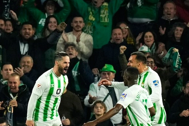 Real Madrid Tahan Real Betis 1-1, Barcelona Punya Juara