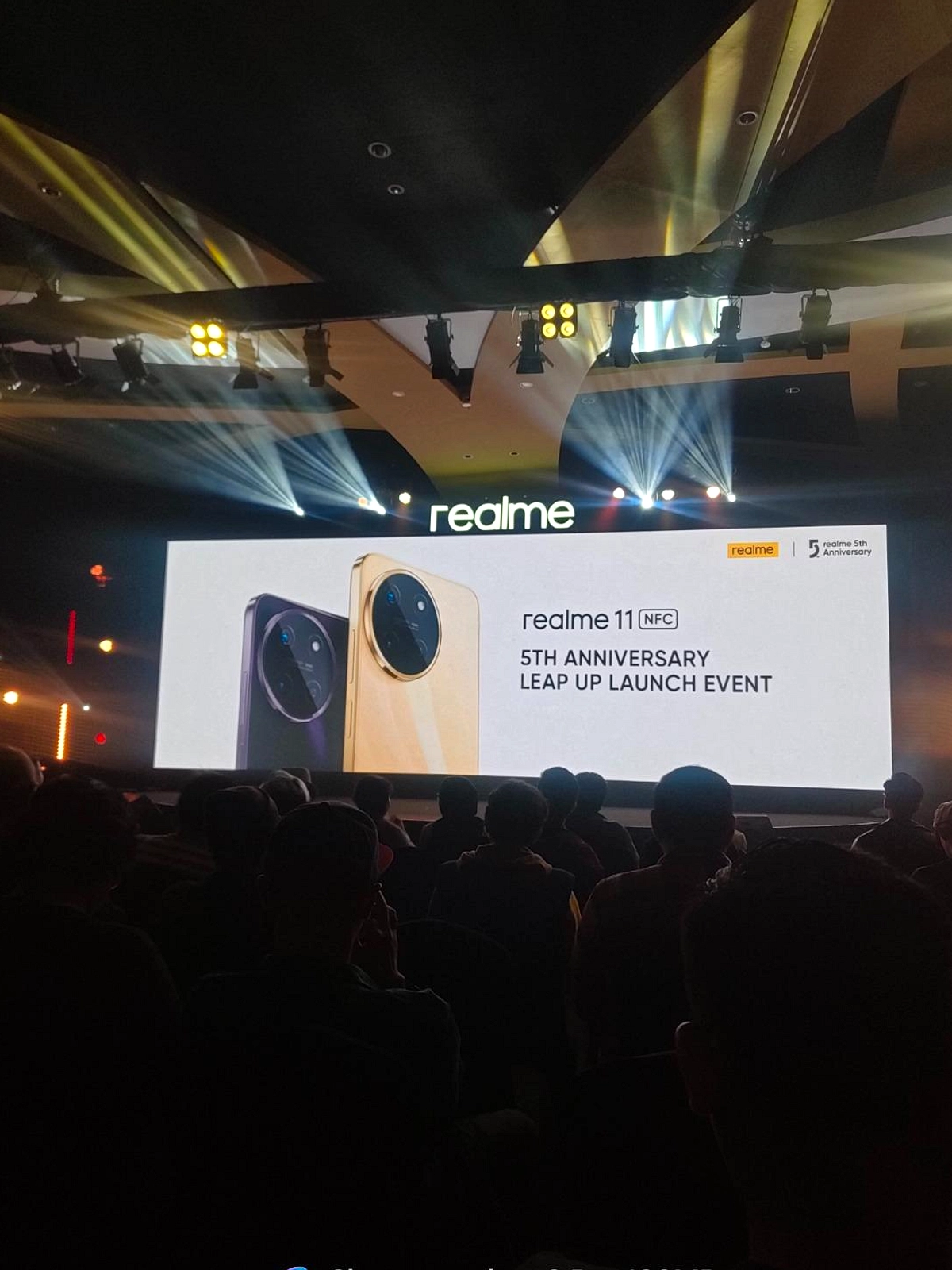 Realme C100: Smartphone Entry‑Level dengan Baterai 8000 mAh