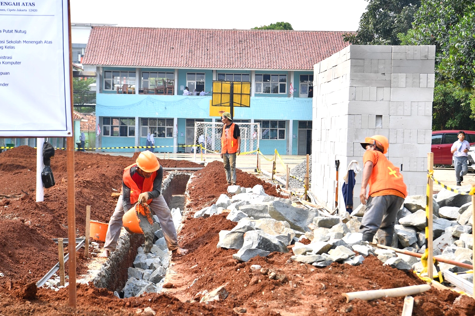 Revitalisasi Sekolah 71.744 Target 2026, Fokus 3T di Indonesia