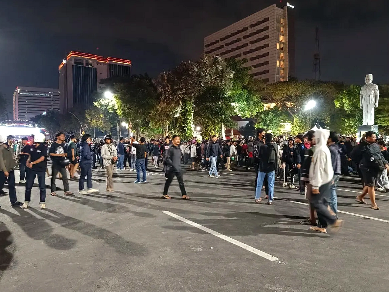 Ribuan Mahasiswa Unjuk Rasa di Surabaya, Minta Hentikan MBG