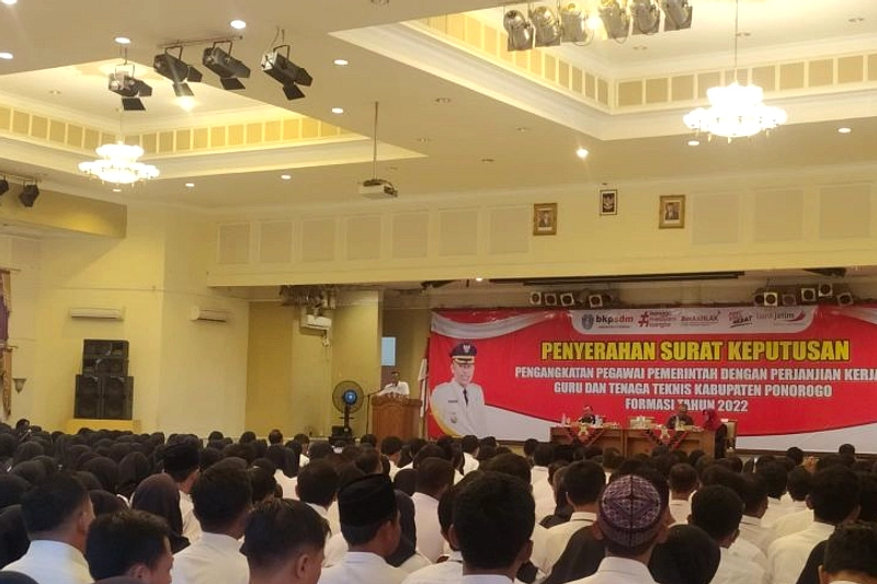 Ribuan Tenaga Honorer Sekolah Jawa Barat Tak Terima Gaji