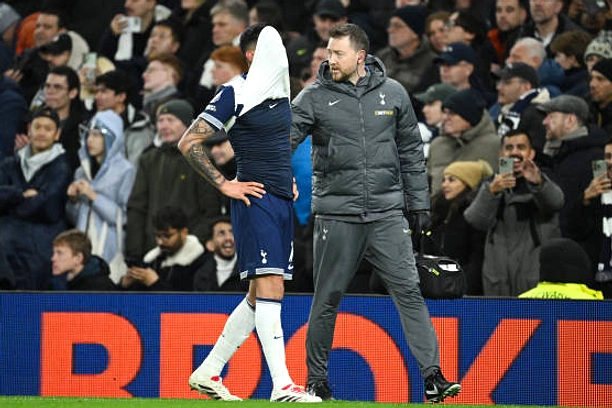 Romero Cedera Lutut, Tottenham Absen 8 Minggu Musim Ini