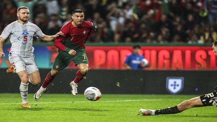 Ronaldo Cuma Tulis Dua Kata Usai Portugal Tersingkir