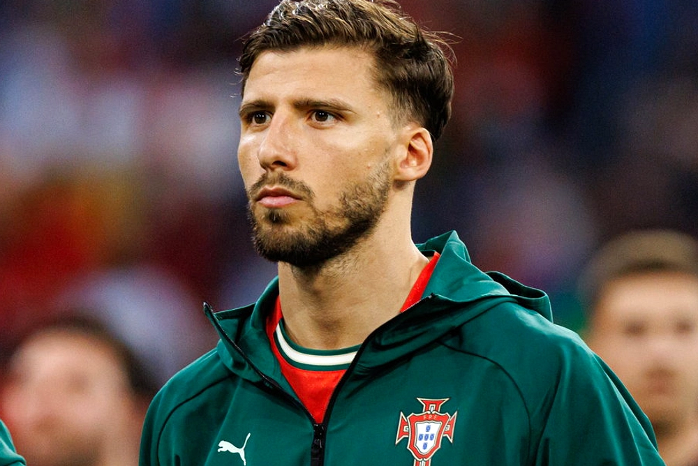 Ruben Dias Anggap Kritis ke Ronaldo Hanya Kebisingan