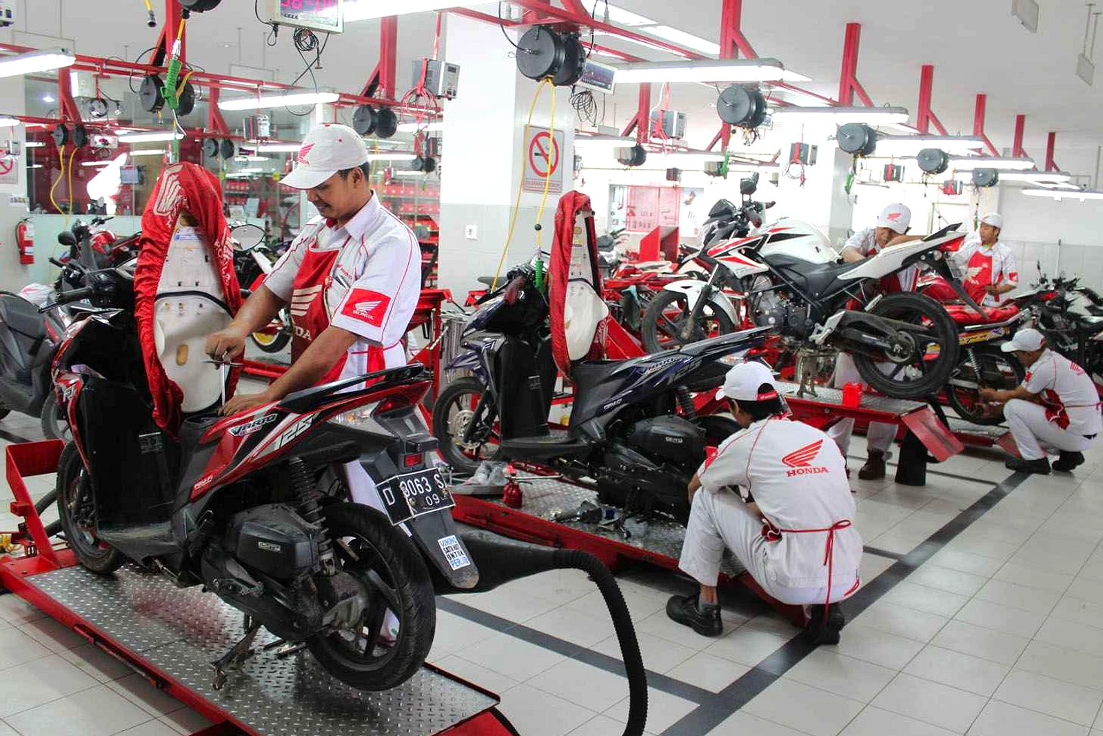 Rupiah Melemah, Harga Oli dan Sparepart Melonjak