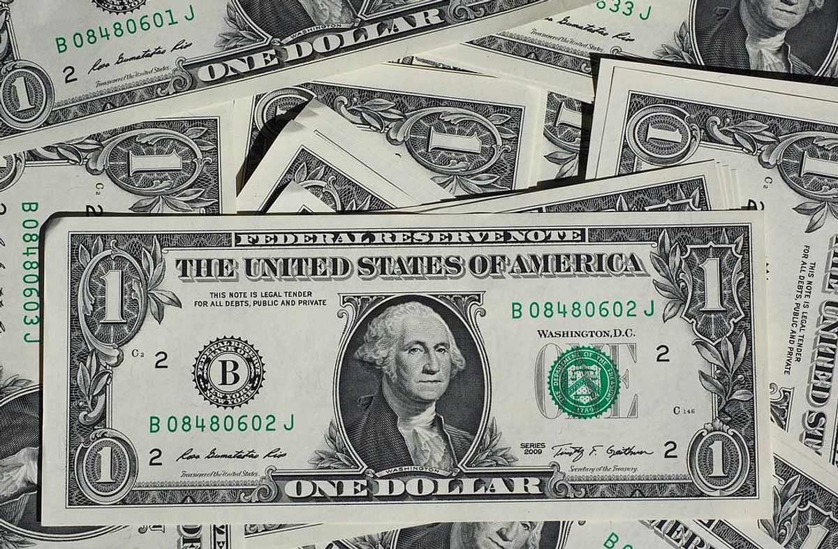 Rupiah Menembus Rp 18.000 Pagi Saat Dolar Tembus 18k Indonesia