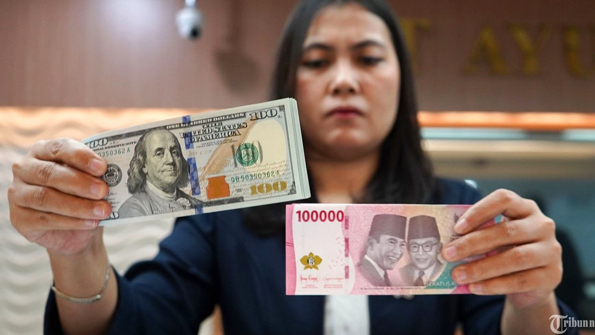 Rupiah Terpuruk, Nilai Tukar Mencapai Rp 17.500 per Dolar