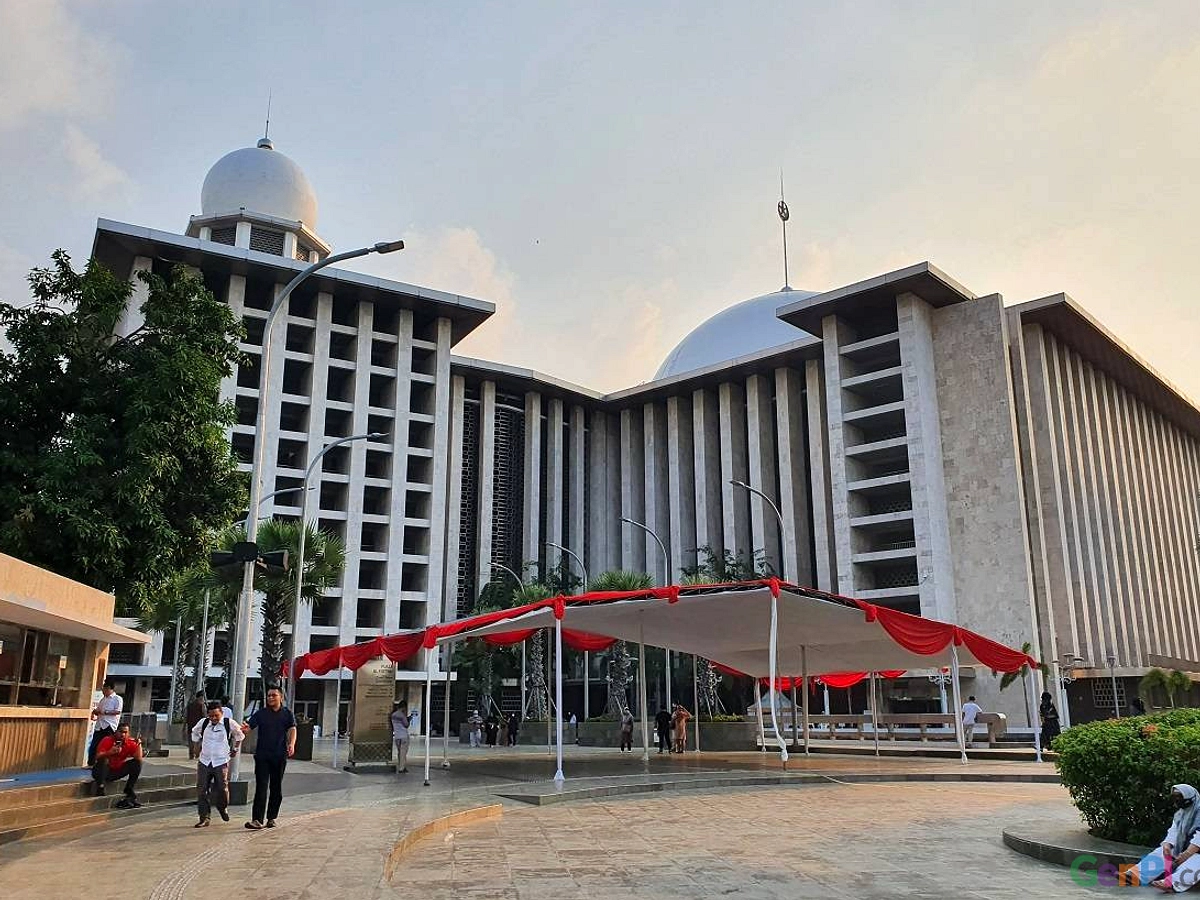 Rute Mudah ke Masjid Istiqlal: TransJakarta, KRL, MRT, LRT