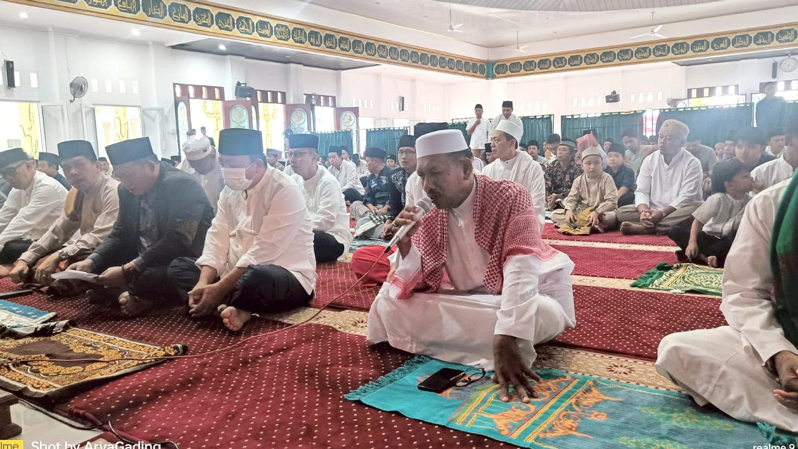 Salat Idul Fitri di Mesjid Agung Medan: Imam Besar & Azhari