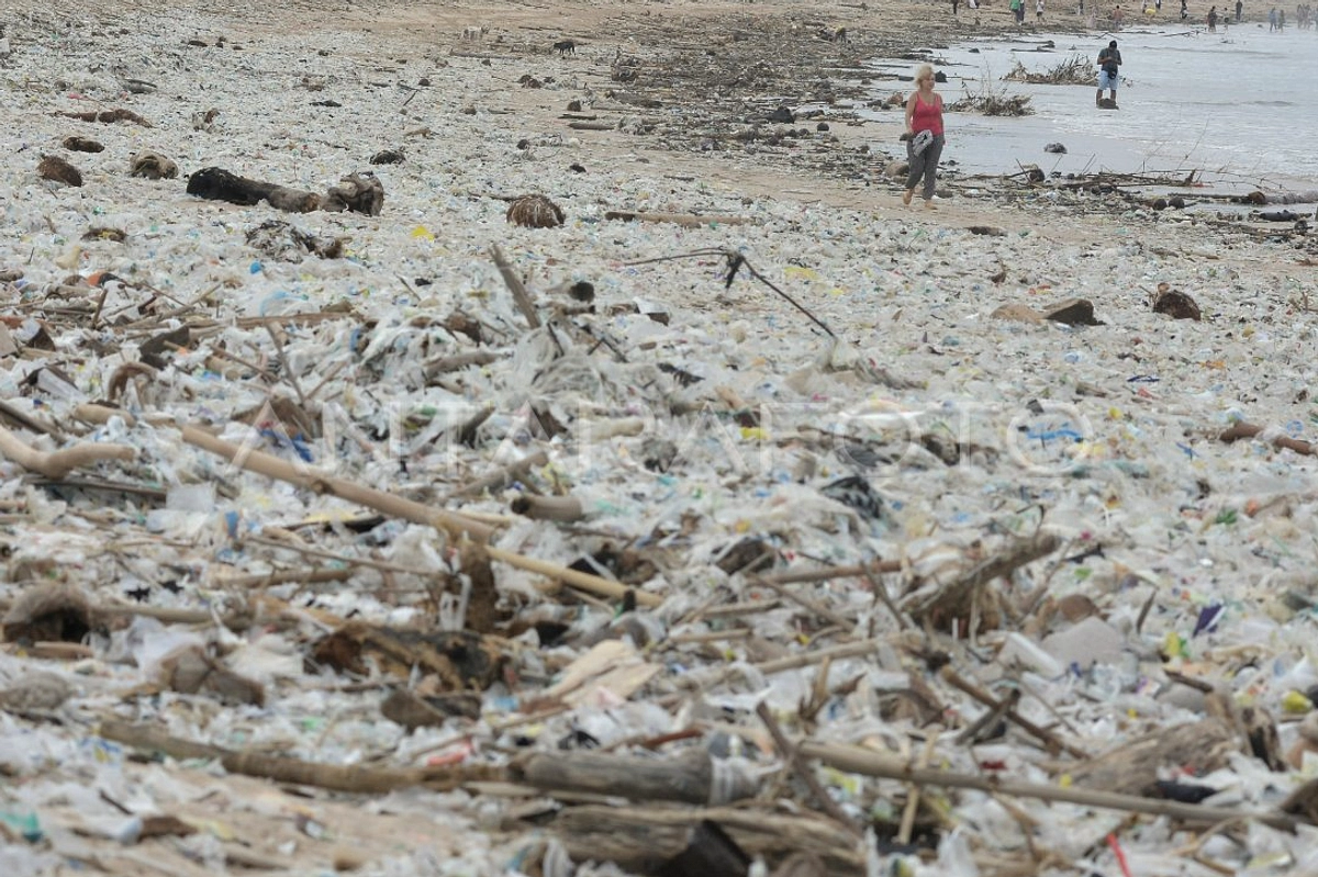 Sampah Wisatawan Bali: 1,2 kg per Hari, Solusi EPR Dibutuhkan