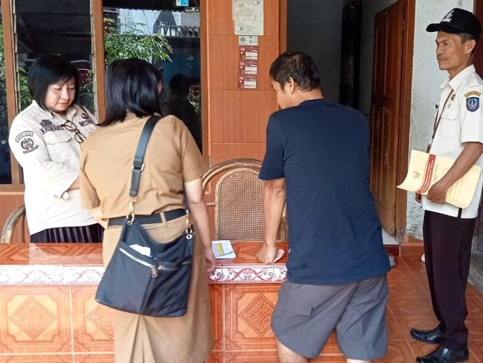 Samsat Datangi Rumah Pemilik Tunggakan Pajak