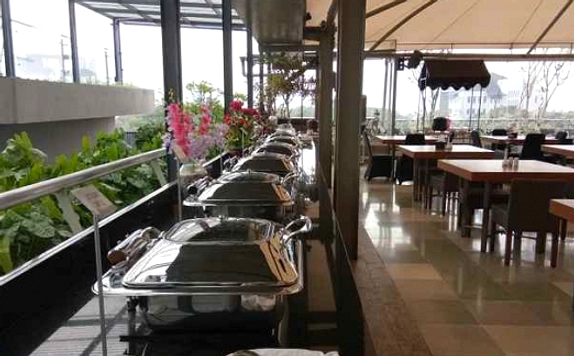 Sate Merah Bandung: Gen Z Nata Wijaya Buka Warung Baru