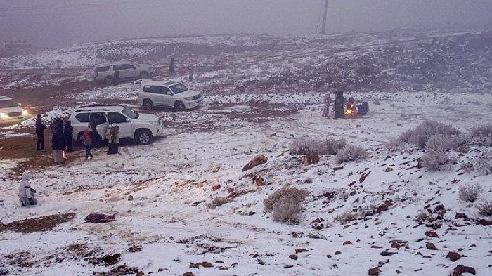 Saudi Bangun Danau Air Tawar 2,8 km di Gurun Tabuk