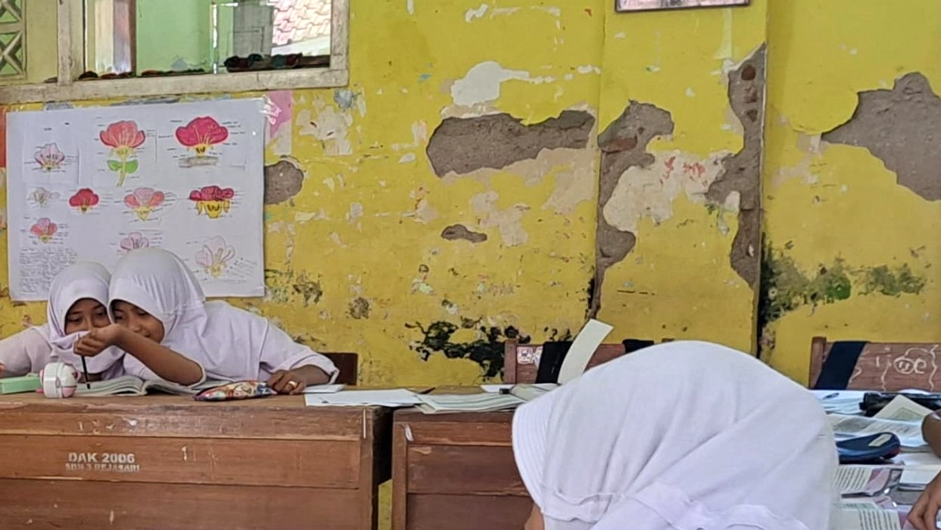 SDN 4 Kupang Terpencil, Atap Bocor, Tak Dapat Murid Baru