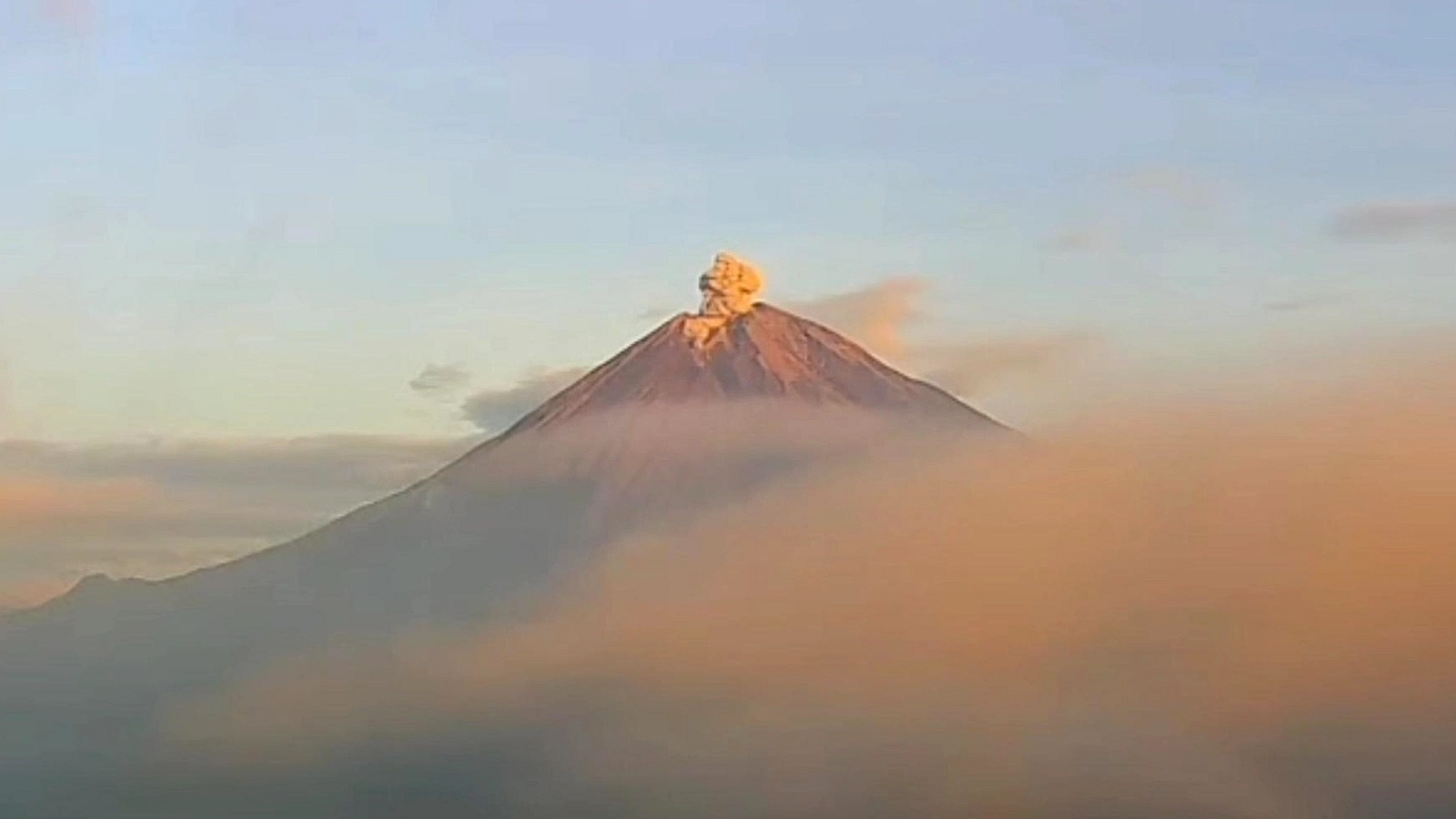 Semeru Meletus: Kolom Abu Lebih 1.000 M, Lahar Besuk
