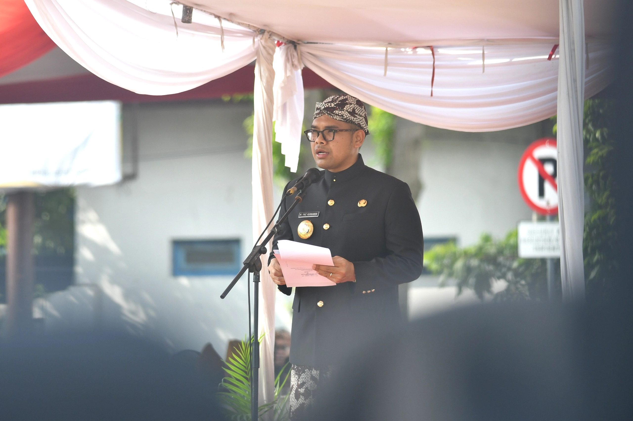 Seragam Gratis Batang Kini untuk Semua Sekolah