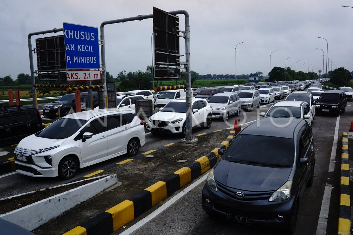 Simpang Mengkreng Padat, Truk Sumbu Tiga Menghambat