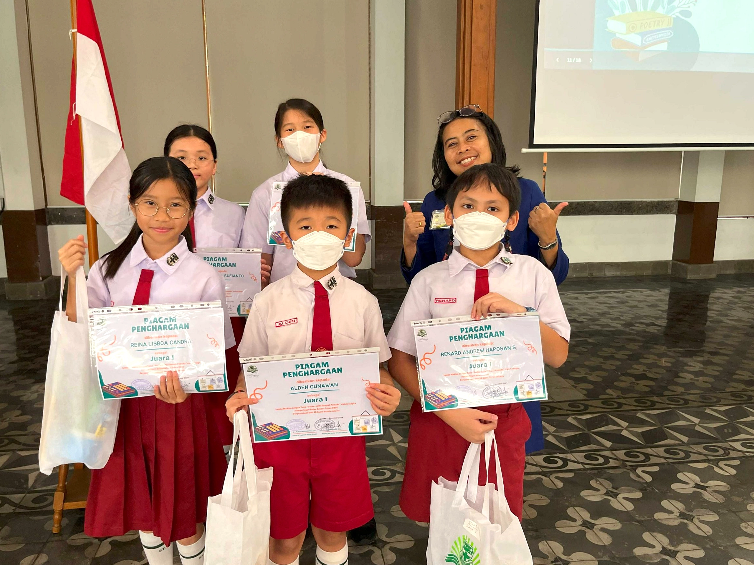 SMA Santa Ursula Jakarta Juara Video Your World 2026