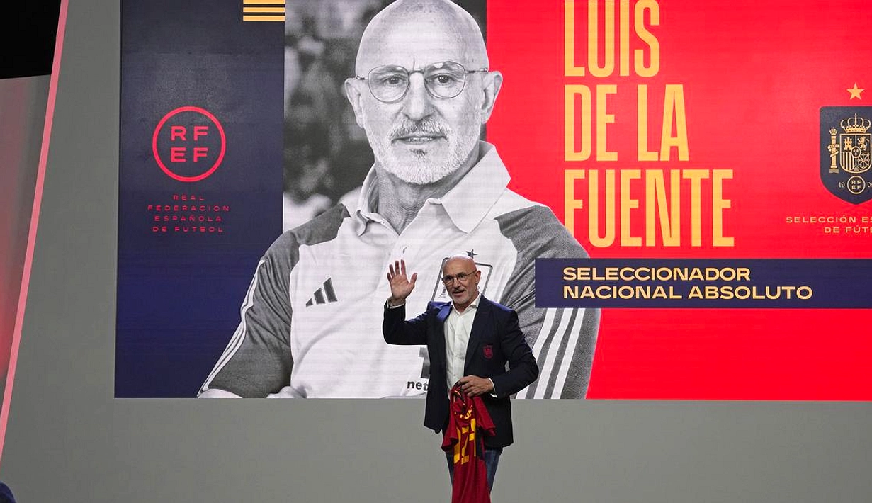 Spanyol ke Perempat Final, De la Fuente Puji Yamal