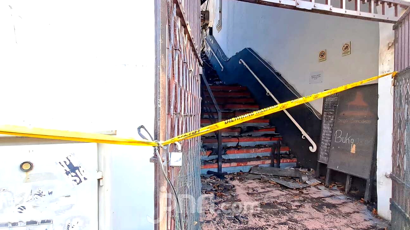 Sport Center Semarang Barat Terbakar, Kerugian Rp5 Miliar