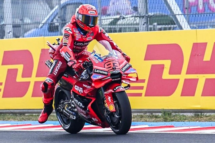 Sprint MotoGP Hungaria 2026: Marquez vs Acosta di Balaton