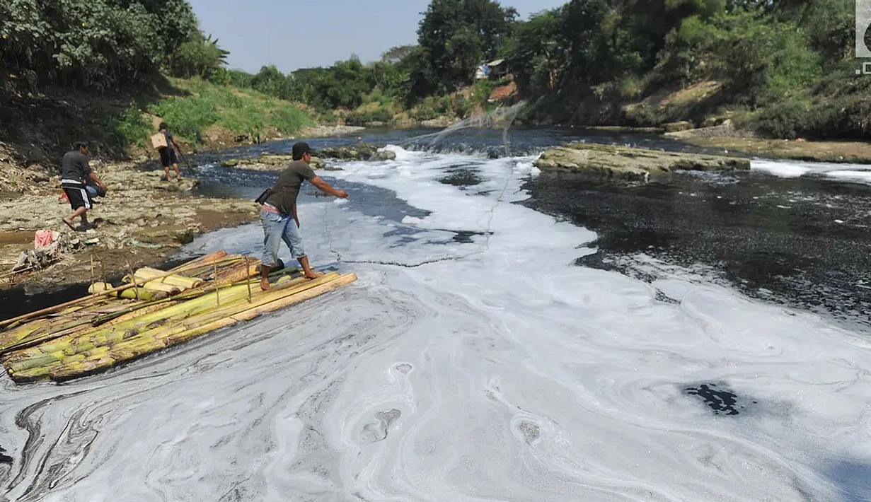 Sungai Cikereteg Hitam, Warga Karawang Terdampak