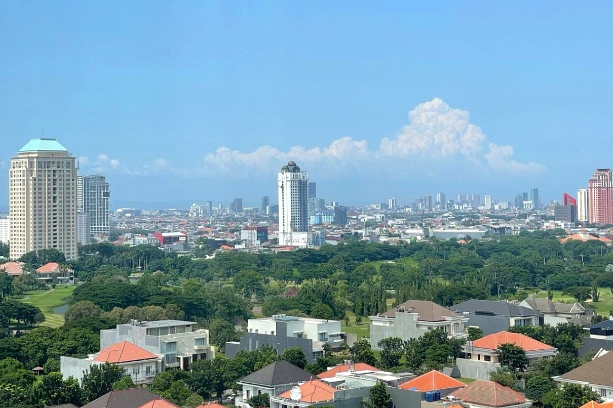 Surabaya Hari Ini Cerah, Suhu 26‑33°C, Risiko Panas Tinggi
