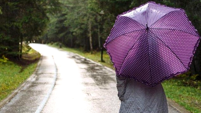 Surabaya Hari Ini: Hujan Ringan, Suhu 24‑31°C, Kelembapan Tinggi
