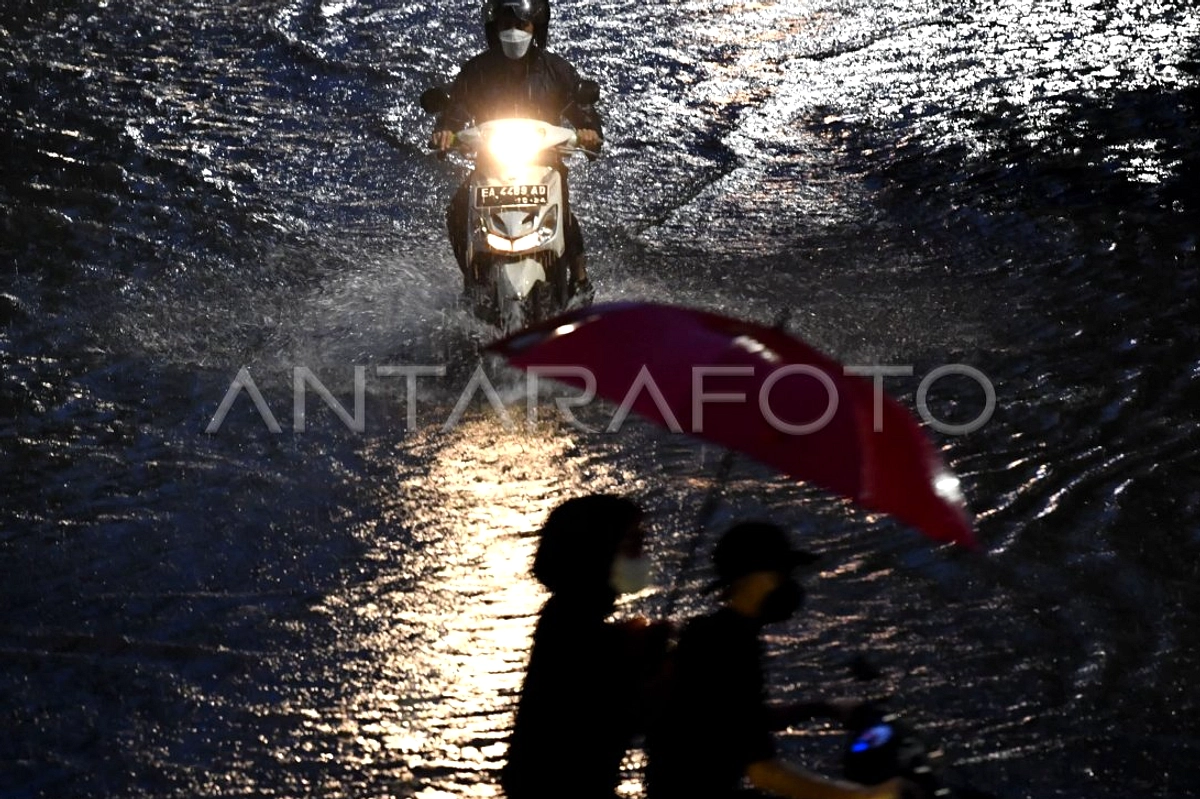 Surabaya: Hujan Ringan, Suhu 24‑31°C, Kelembapan Tinggi