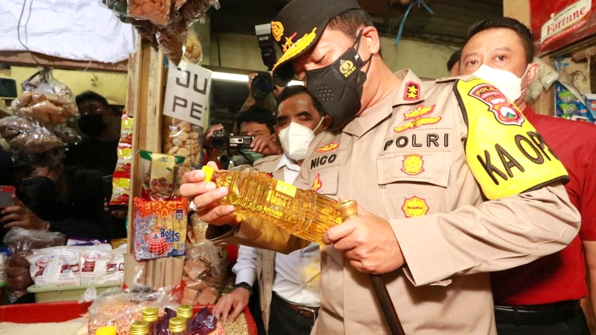 Surabaya Pindahkan Pedagang Maling di Jalan Wonokromo