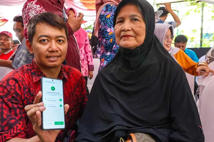 Surabaya Uji Coba Perlinsos Digital: Bansos Online Tepat
