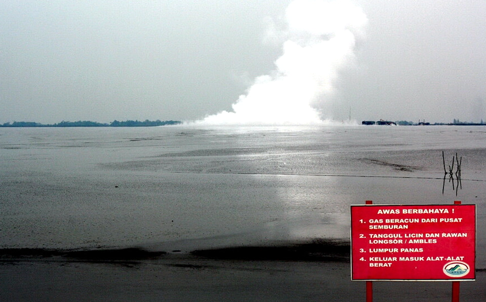 Tanggul Lapindo Porong Tersisa 45 Sentimeter