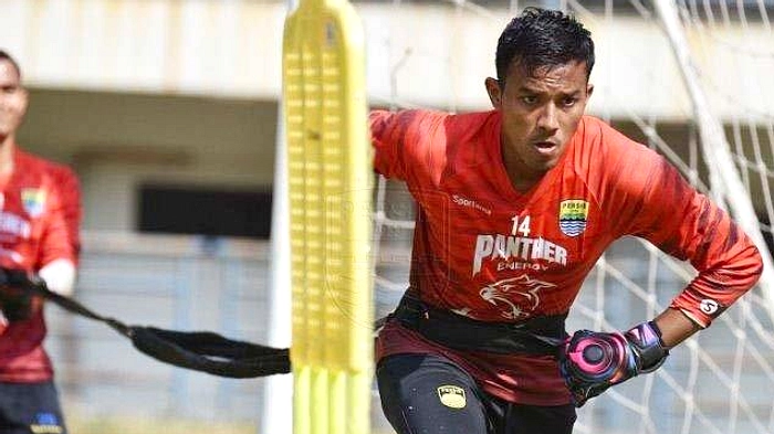 Teja Paku Alam Rekor 16 Clean Sheet, Persib Pimpin Liga