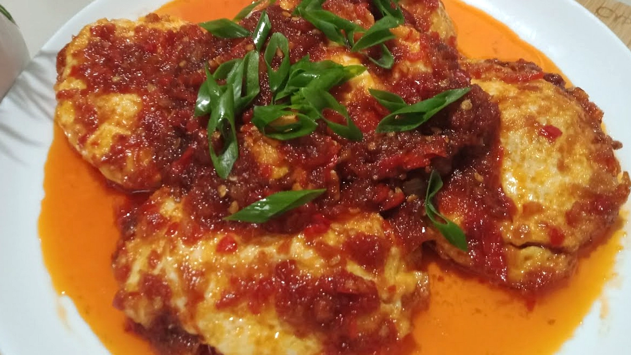 Telur Ceplok Balado Jadi Pilihan Pagi di Rumah