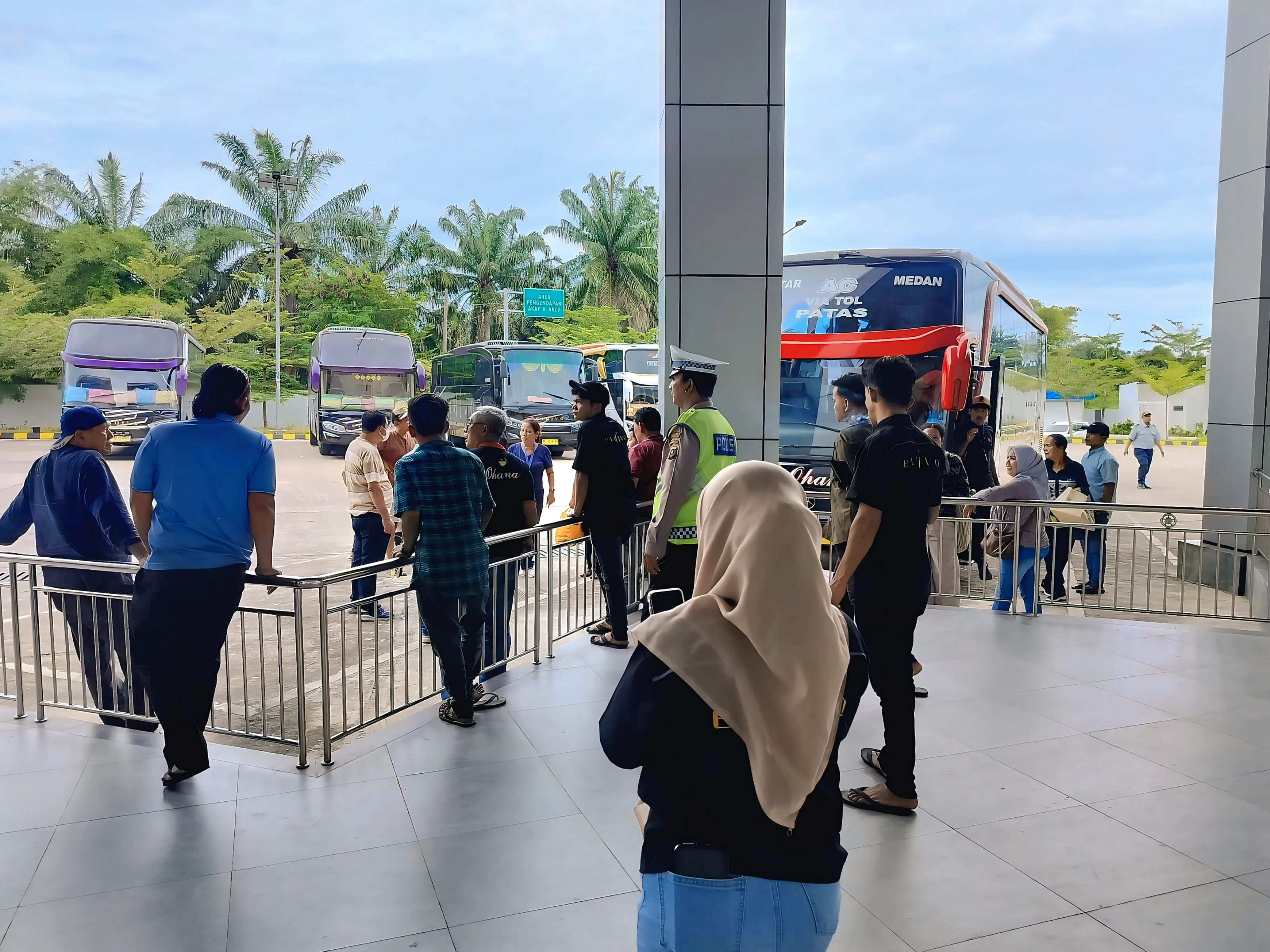 Terminal Leuwipanjang Penuh: Bus AKAP Pindah dari Cicaheum