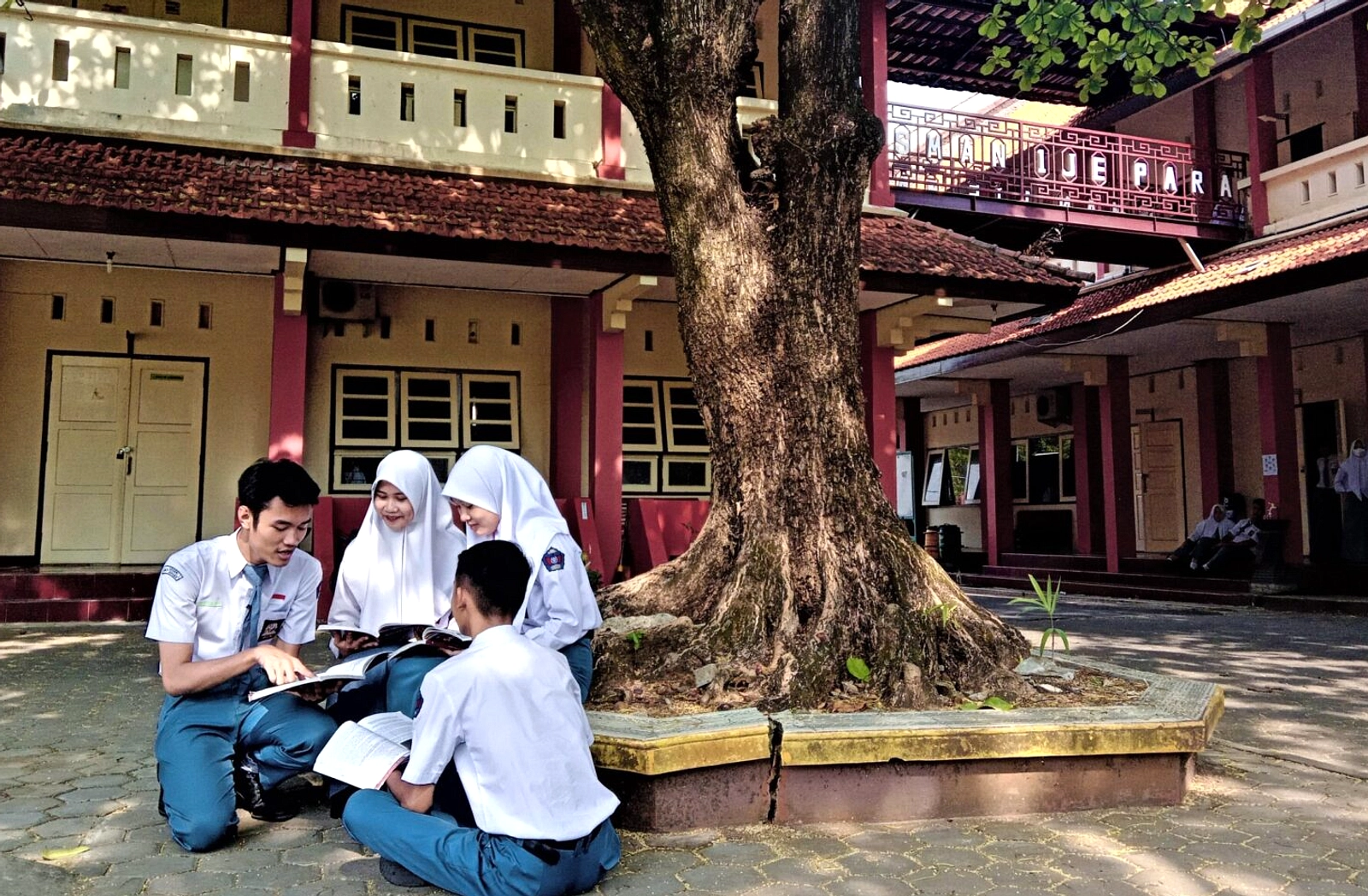 Tetapkan Pendidikan Tatap Muka, Evaluasi Energi 1 April