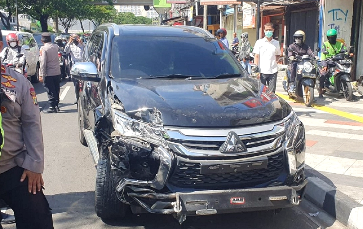 Tiga Tewas dalam Kecelakaan Pajero Vs Truk di Tol Palembang