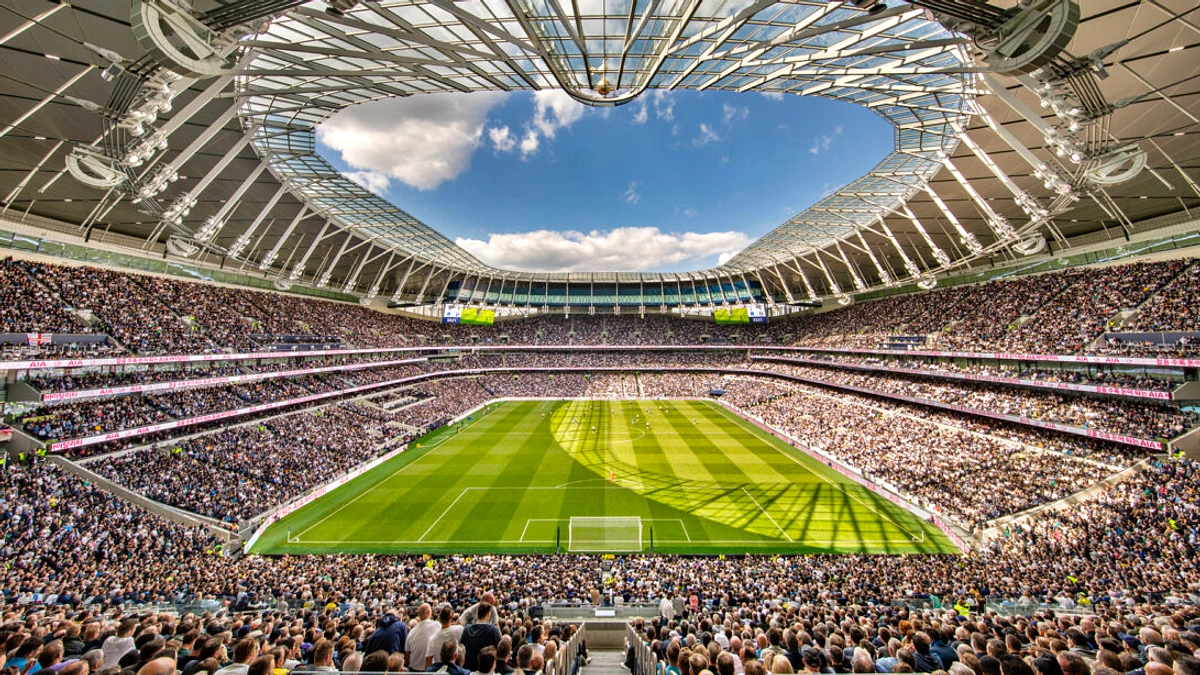 Tottenham Pecahkan Rekor, Tebus Tonali Rp2,4 Triliun