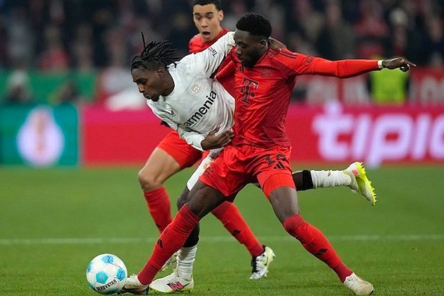 Tottenham Rekrut Jan Paul van Hecke, Bek Bekas Brighton
