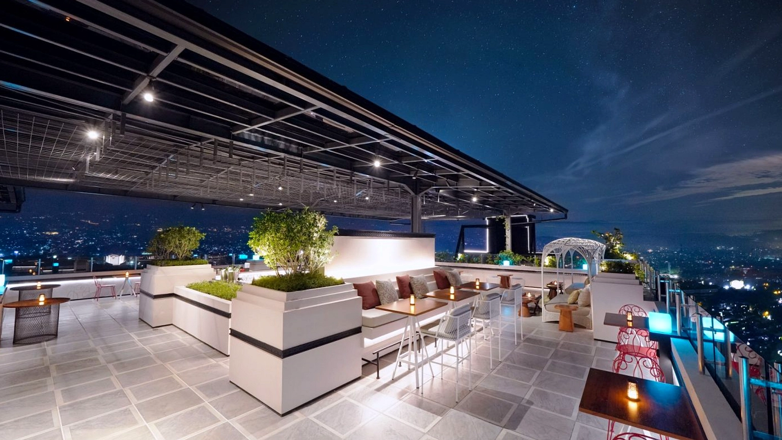 Trans Luxury Hotel Bandung: Dinner Cantonal Eksklusif 30 Kursi