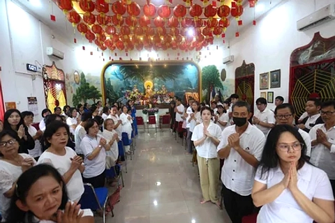 Tri Suci Waisak 2026 Diperingati di Vihara Buddha Tulungagung