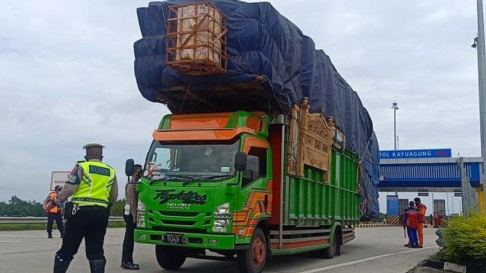 Truk ODOL Ancam Jalan Tol, Pelanggaran Capai 21%