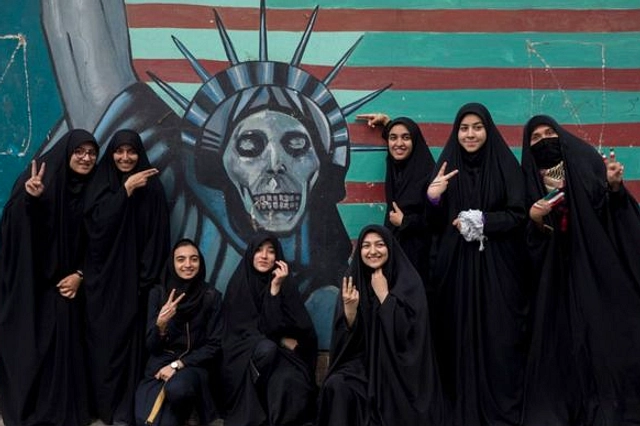 Trump Klaim Kesepakatan Iran, Selat Hormuz Akan Terbuka