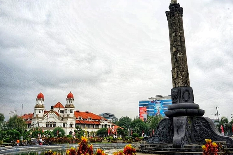 Tugu Soeharto di Bendan Duwur: Monumen Sakral di Sungai